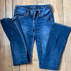 Women’s silver jeans!